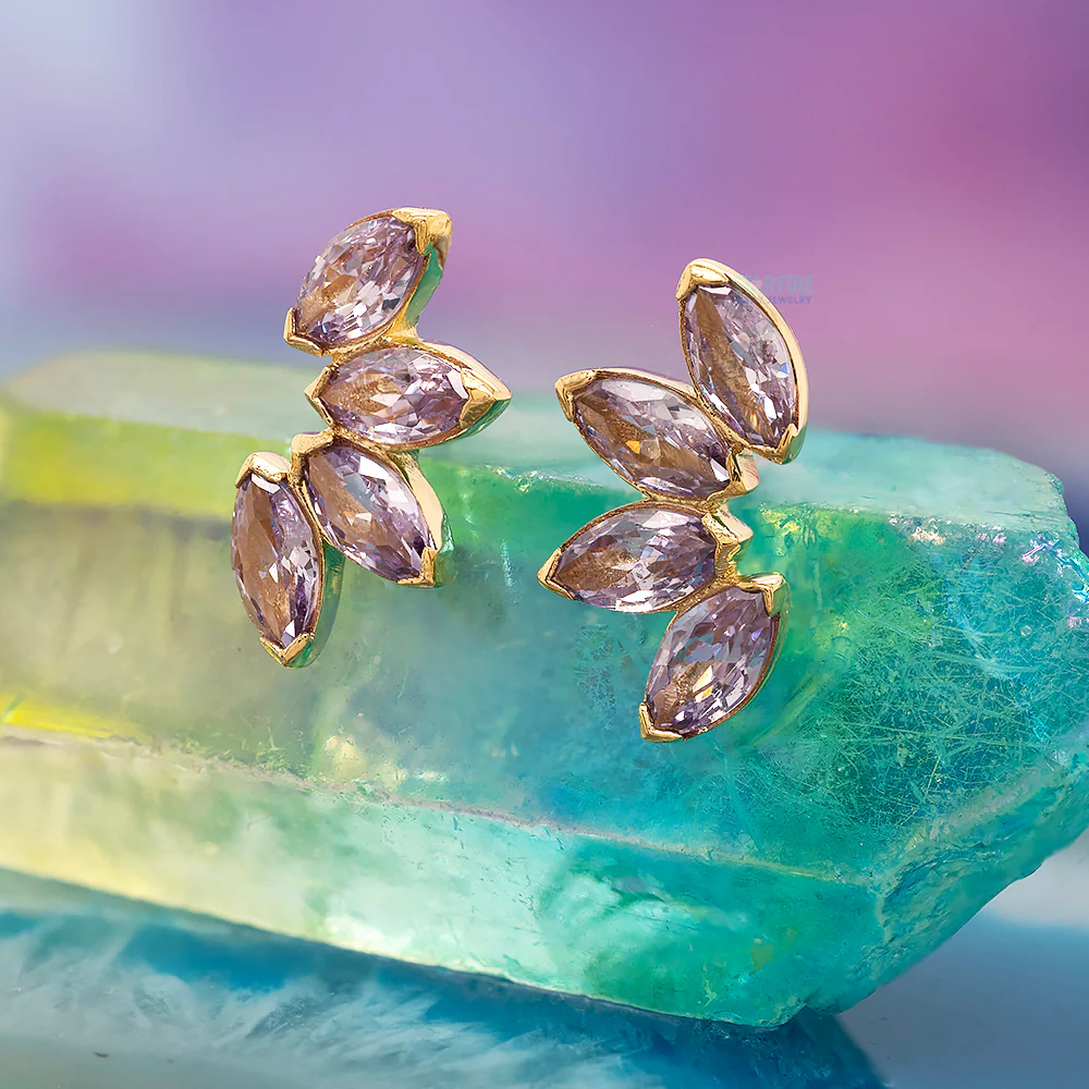 Marquise Fan Threaded End in Yellow Gold with 4 Brilliant-Cut Gems - Image 2