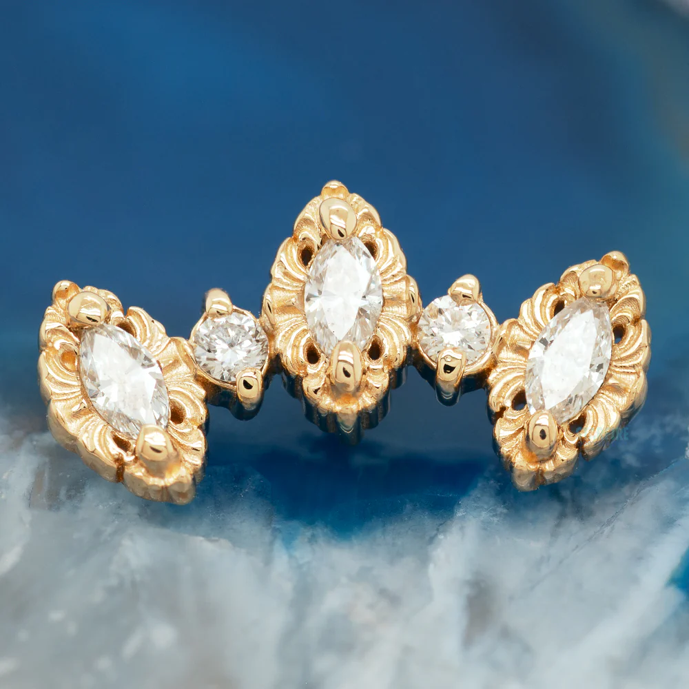 "Majesty" Threaded End in Gold with White Diamonds - Image 2