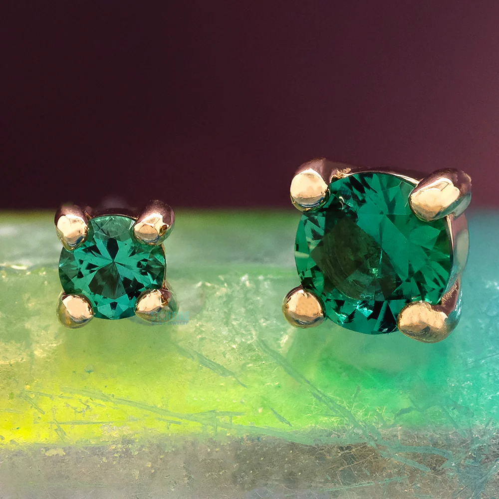 threadless: Prong-Set Emerald End in Gold - Image 2