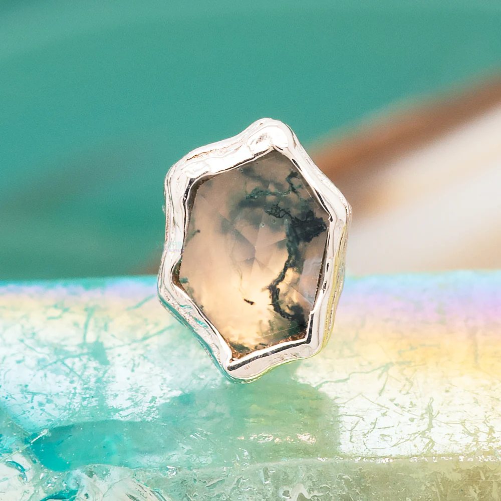 threadless: "Pump Up the Volume" End in Gold with Moss Agate - Image 2
