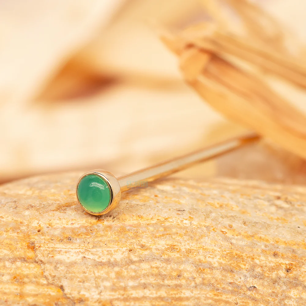 Chrysoprase in Cup Setting Nostril Screw in Gold - Image 2