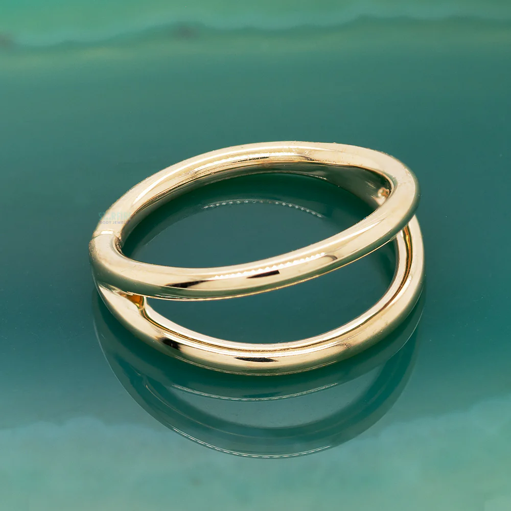 Illusion Seam Ring in Gold - Image 2