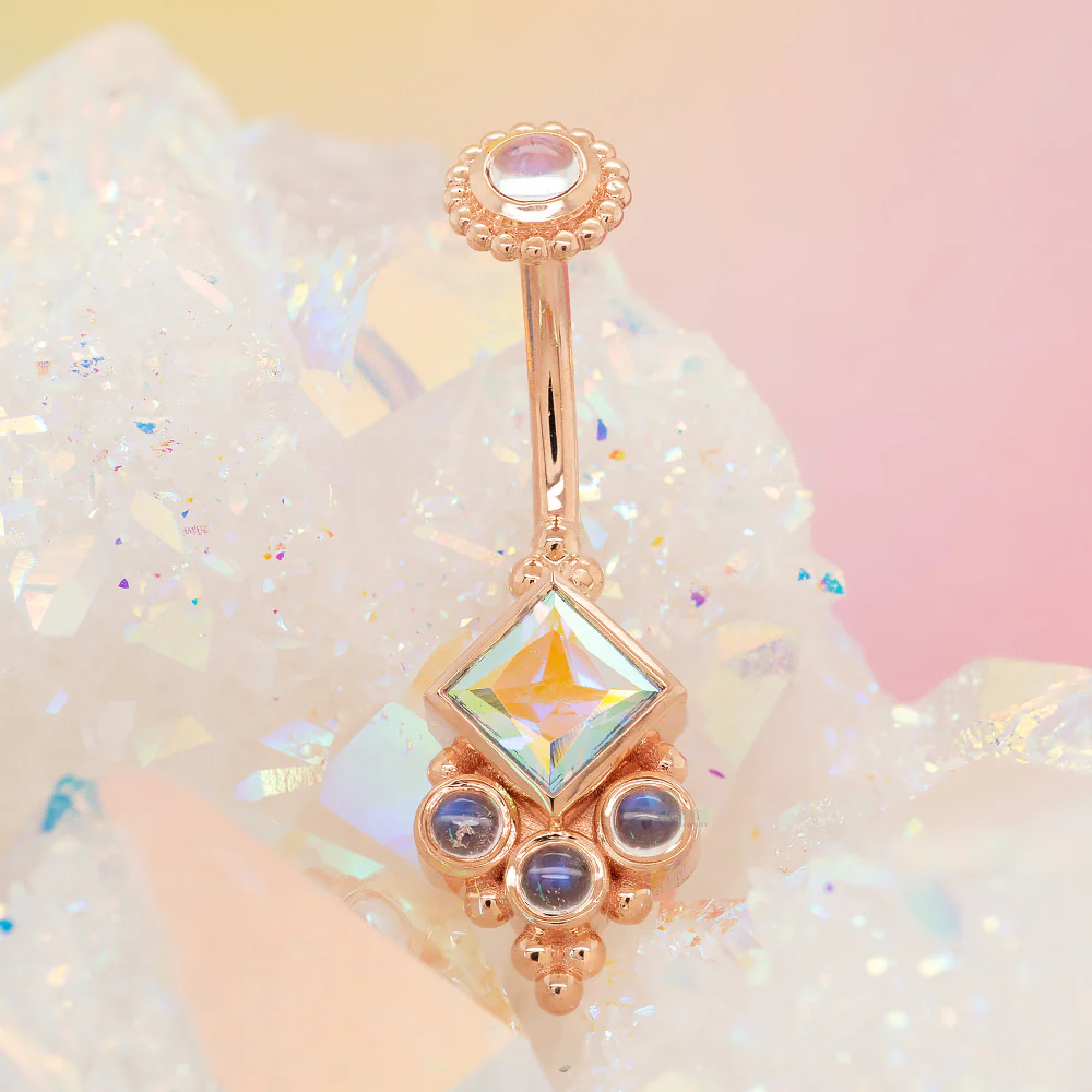 "Sarai Princess" Navel Curve in Gold with Rainbow Moonstone & Mercury Mist Topaz - Image 2
