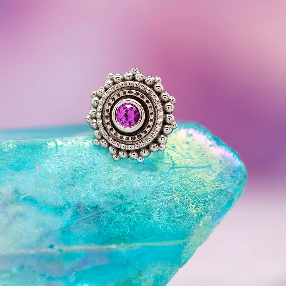 threadless: Round Afghan Pin in Gold with Hot Pink Sapphire - Image 2
