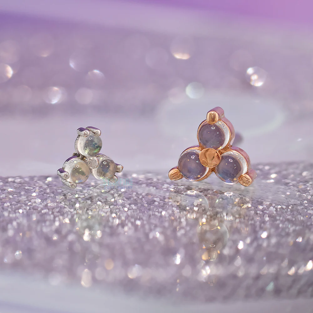Tri Prong Cabochon Cluster Threaded End in Gold & Platinum with Rainbow Moonstone - Image 2