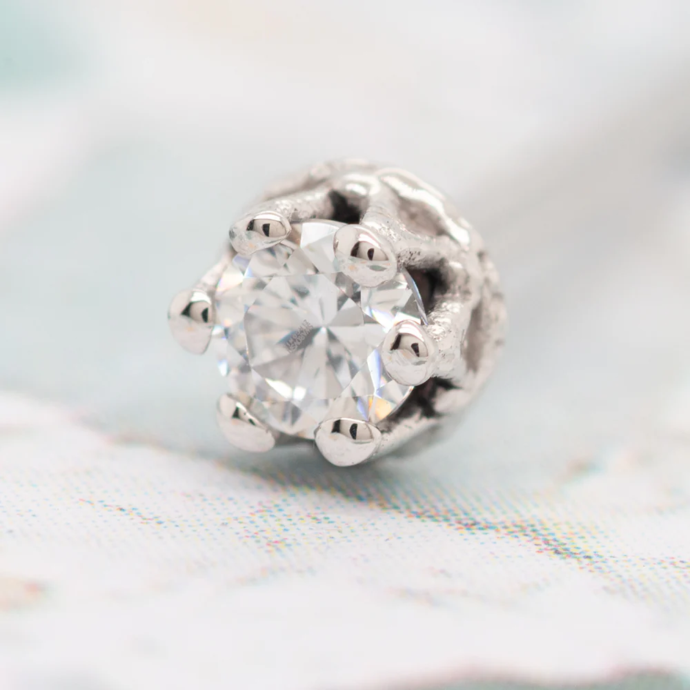 Crown Prong Nostril Screw in Gold with White CZ - Image 2