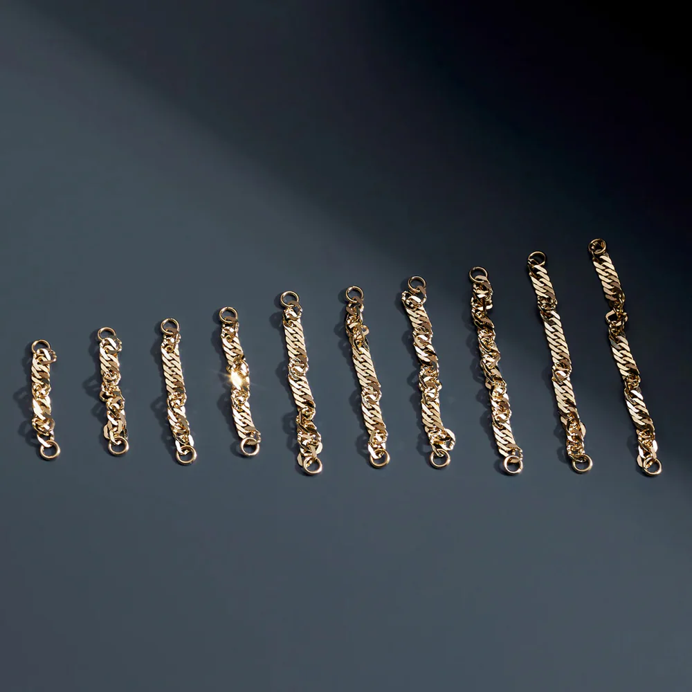 Diamond Cut Singapore Chain Attachment in Gold - Image 3