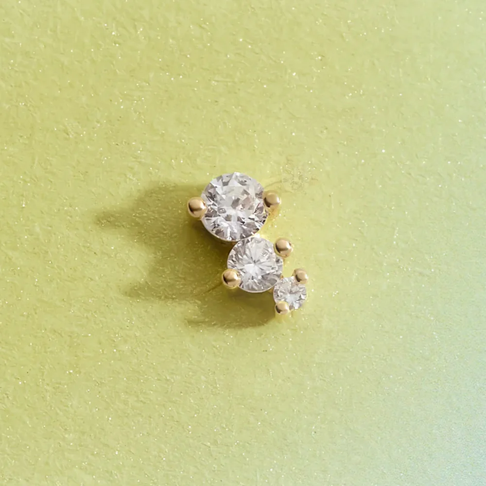 threadless: "Passion" End in Gold with White CZ's - Image 2