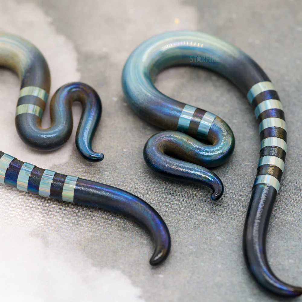 Glass Mini River Snakes - Textured Green Pearl - Image 2