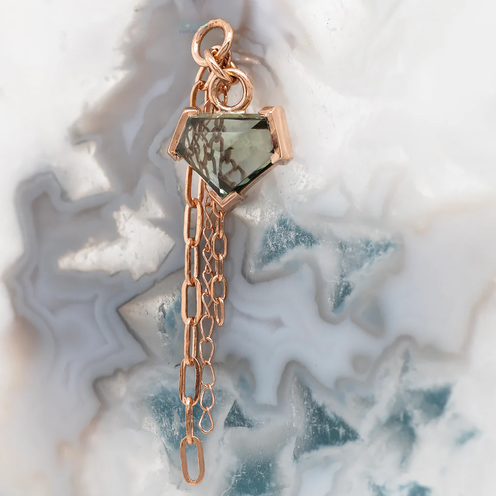 Geometric Cut Madagascar Sapphire Chain Charm in Gold - 7.4mm - Image 2