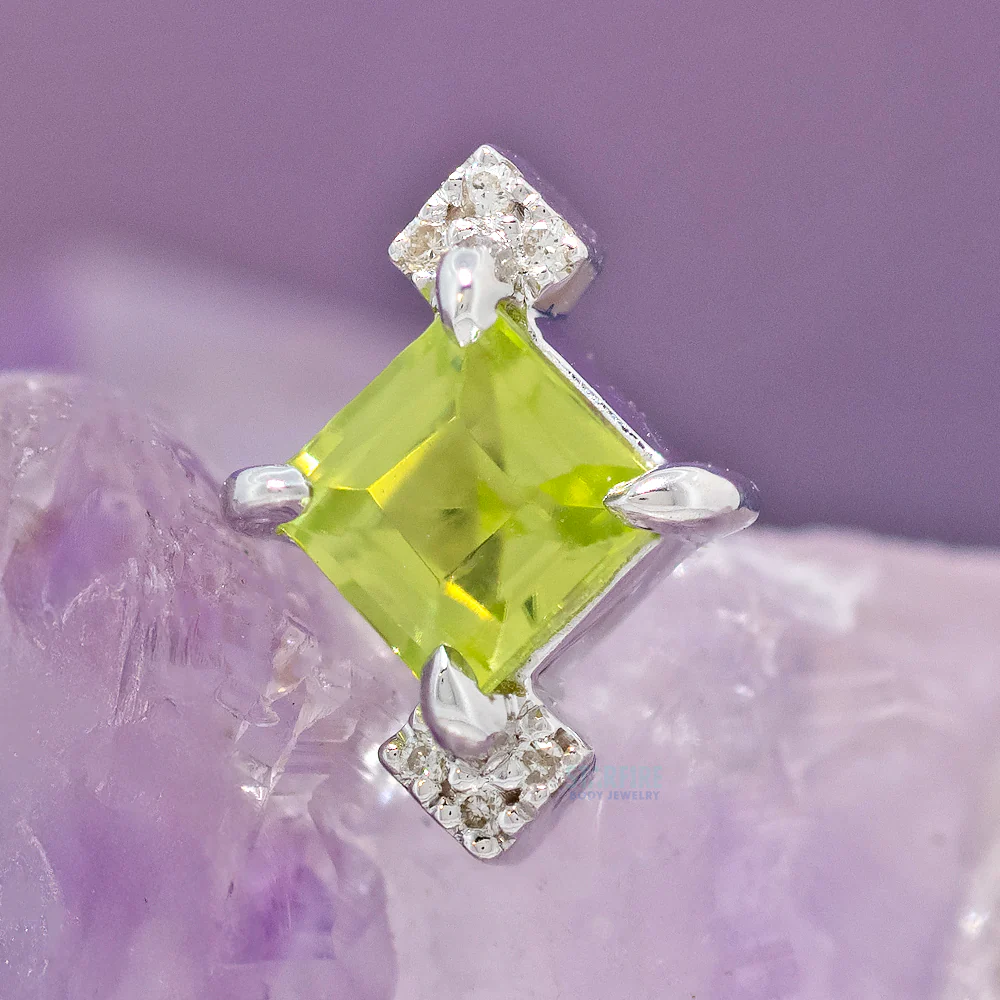 threadless: "Blake" End in Gold with Peridot & Diamonds - Image 2
